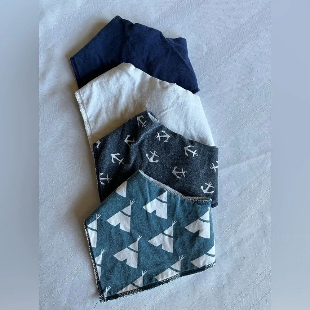 Bundle of 10 organic cotton bibs